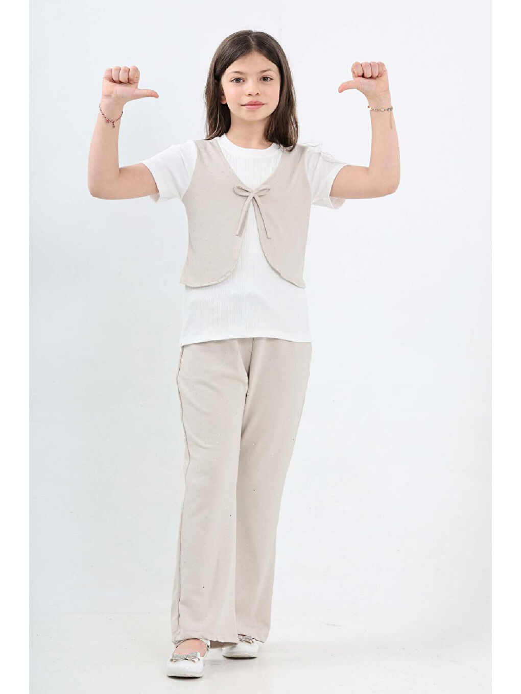 Ekru Kız Çocuk Taş Süslemeli ve Yelek Detaylı Alt -Üst Takım 7-12 Yaş 12572