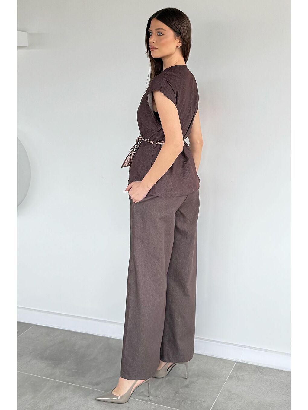 Kahverengi Kadın Saten Kemerli Jean Jean Yelek Bel Lastikli Pantolon İkili Takım-4