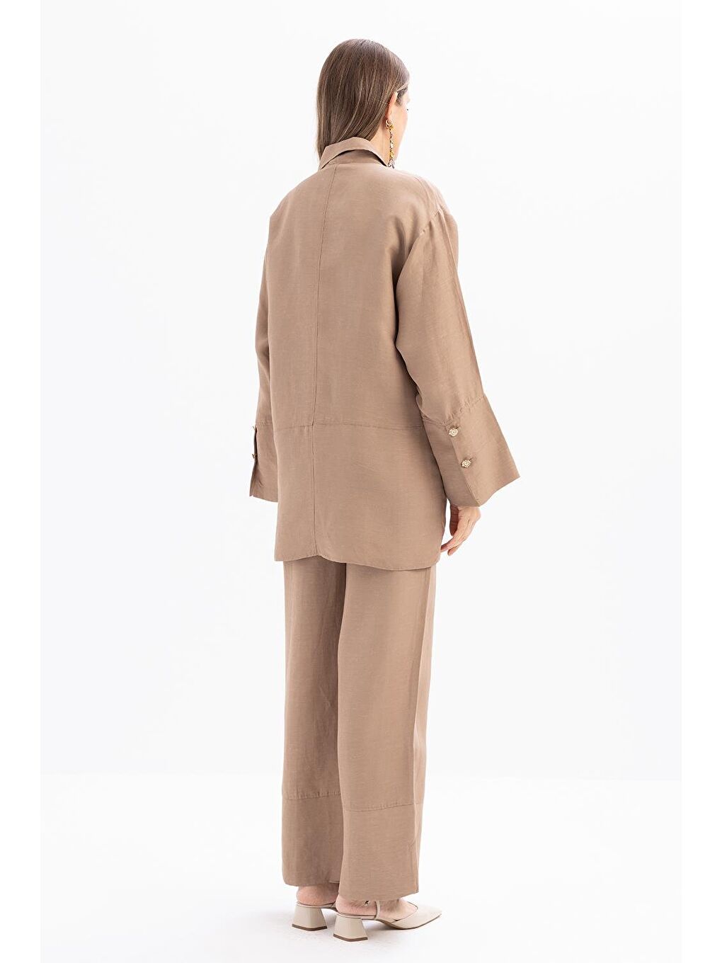 Bej Vizon-Geniş Katlamalı Yırtmaçlı Keten Pantolonlu Takım-3