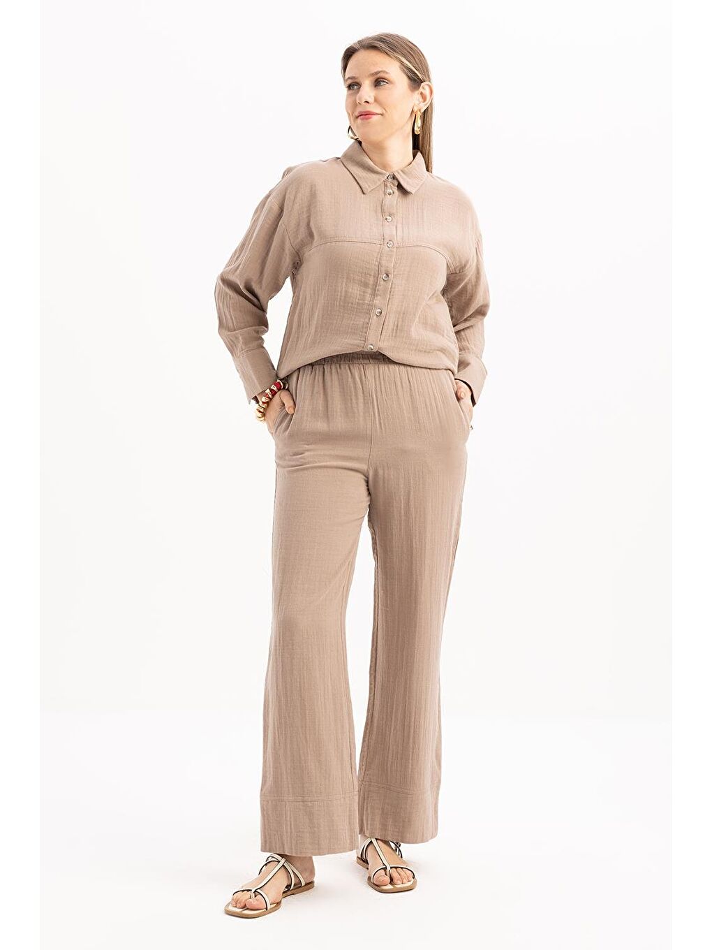 Bej Vizon-Dikiş Detaylı Müslin Pantolonlu Takım-4