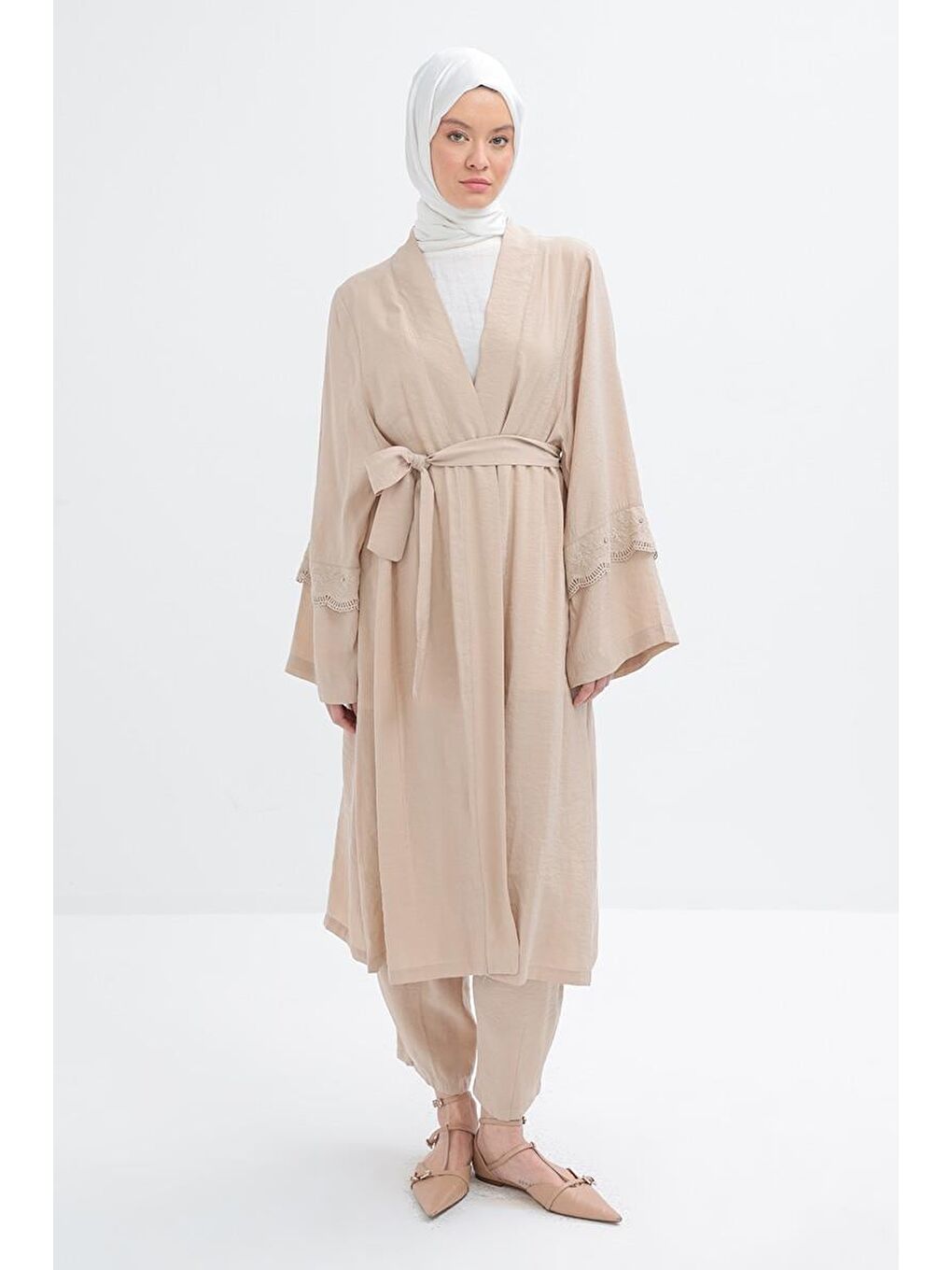 Bej-Kolu Fisto Detaylı Modal Pantolonlu Takım