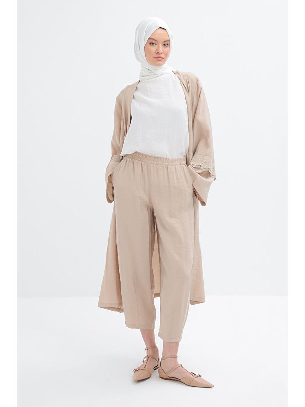 Bej-Kolu Fisto Detaylı Modal Pantolonlu Takım-3