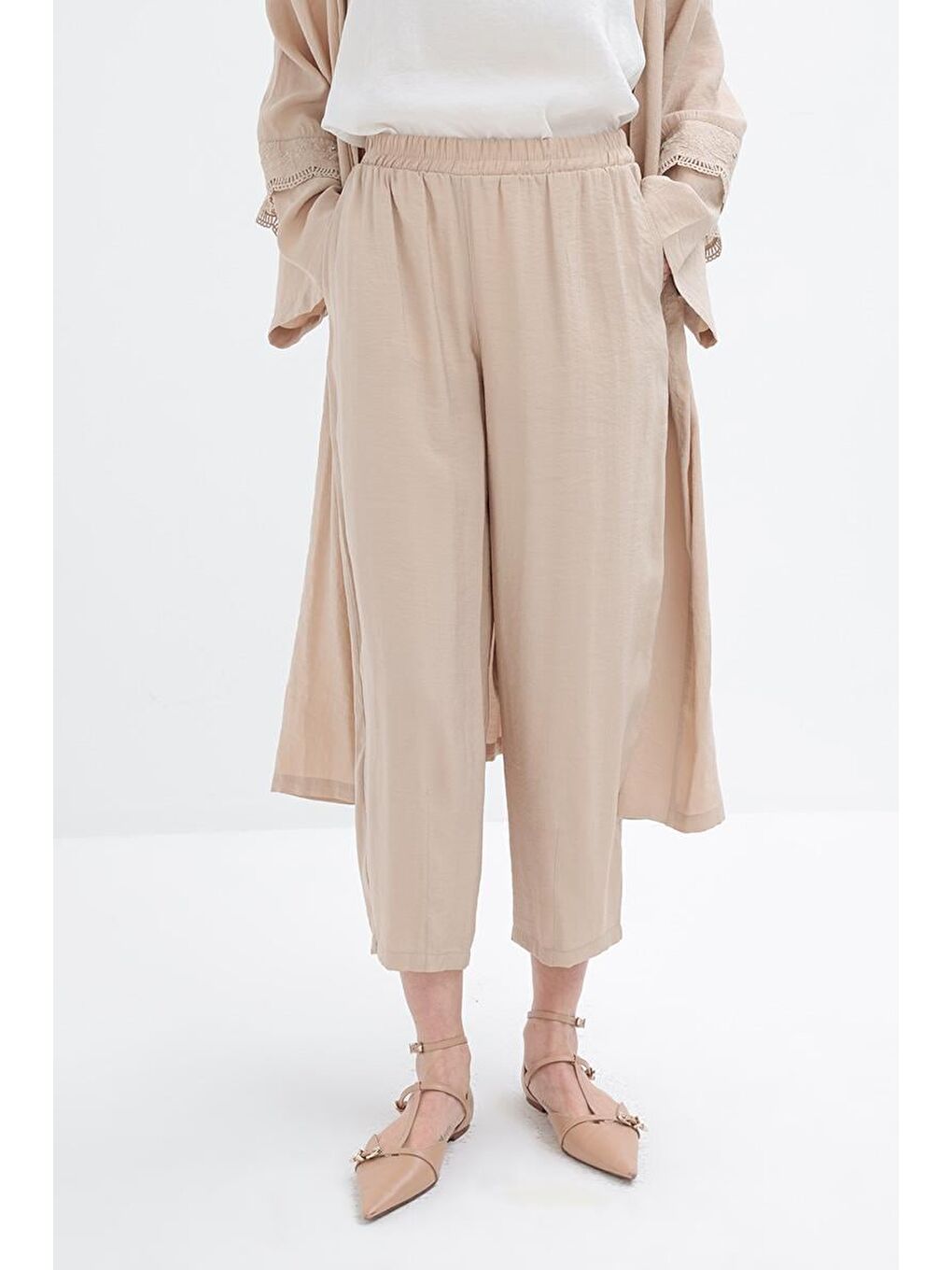 Bej-Kolu Fisto Detaylı Modal Pantolonlu Takım-5