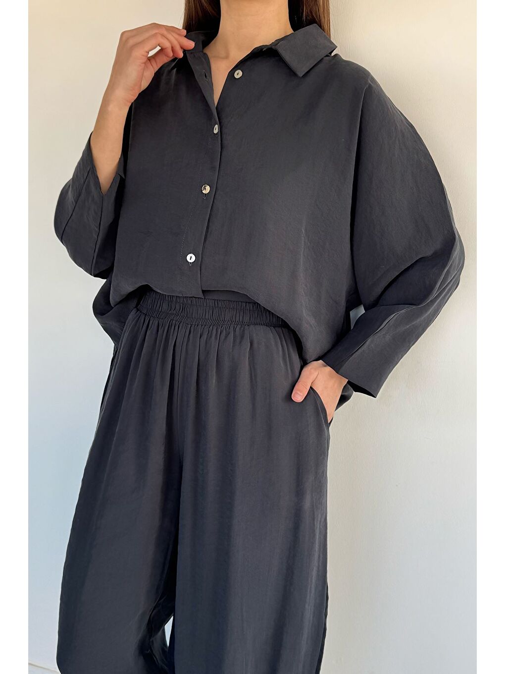 Siyah Perry Kadın Oversize Gömlek Havuç Pantolon İkili Takım-3