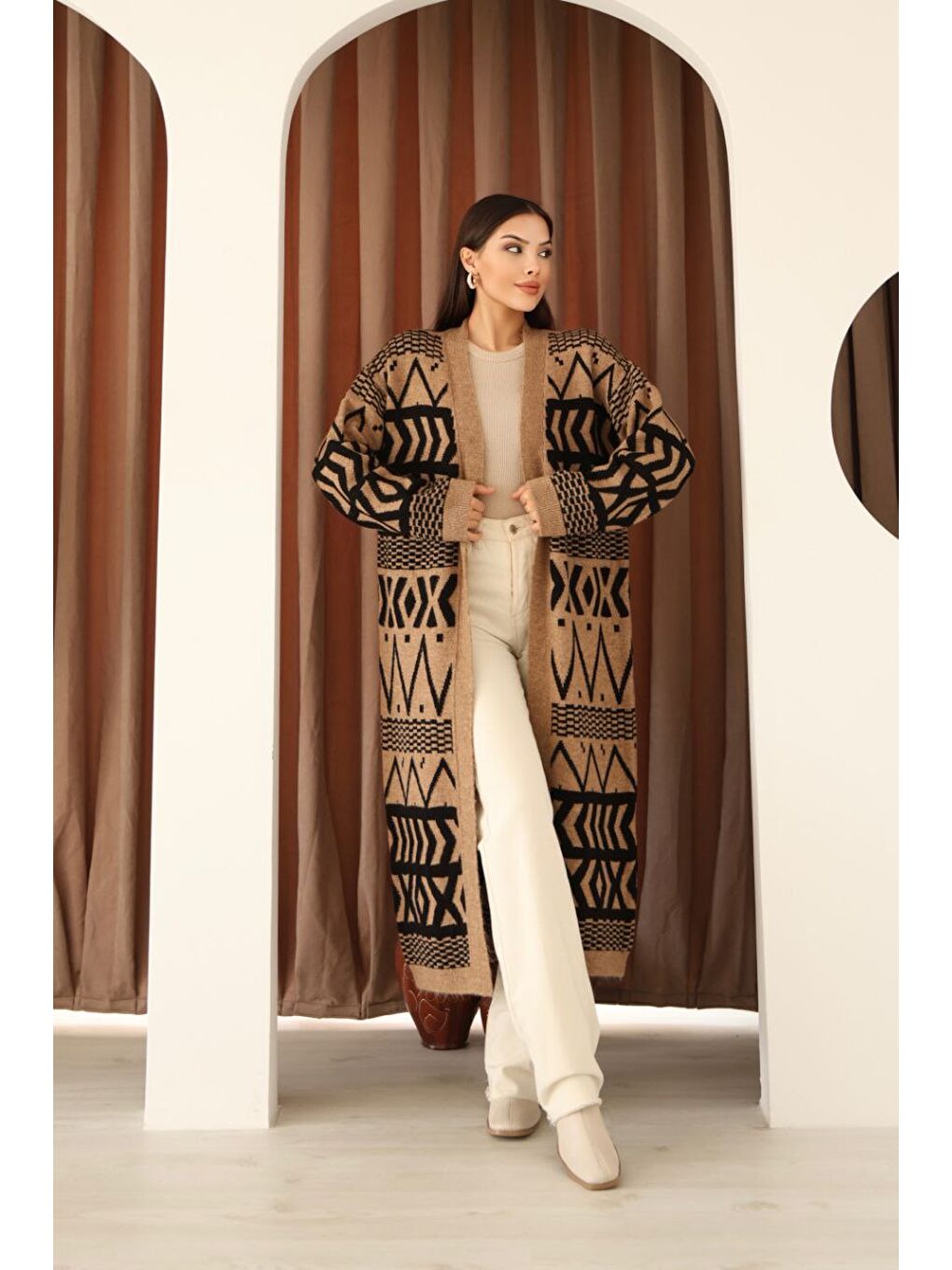 Kahverengi Desenli Saçaklı Uzun Boy Triko Hırka Kahve