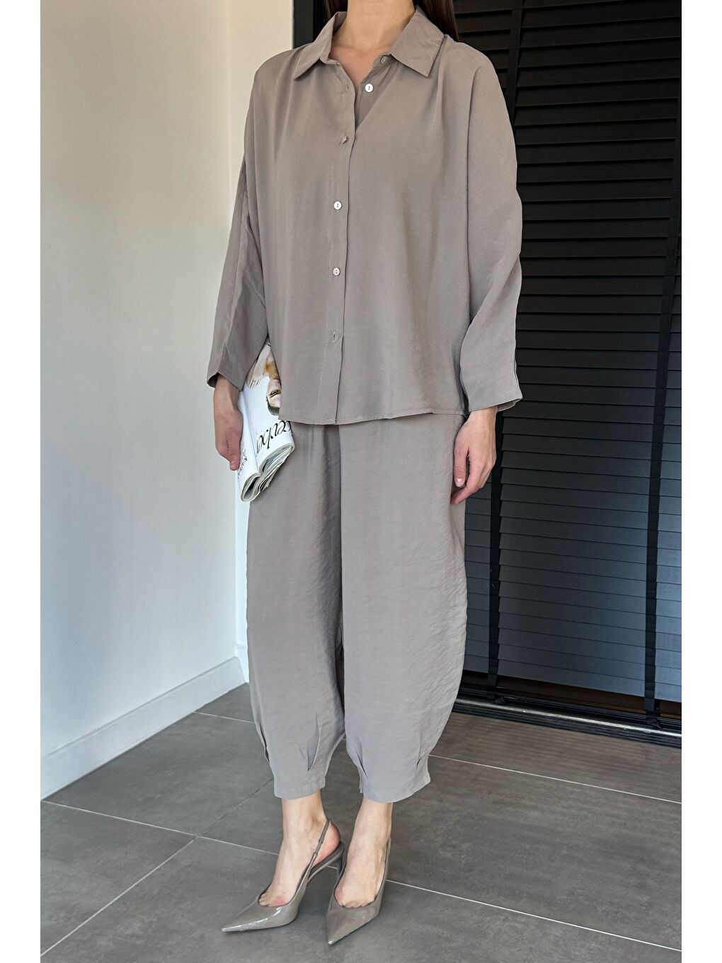 Bej Perry Kadın Oversize Gömlek Havuç Pantolon İkili Takım-1