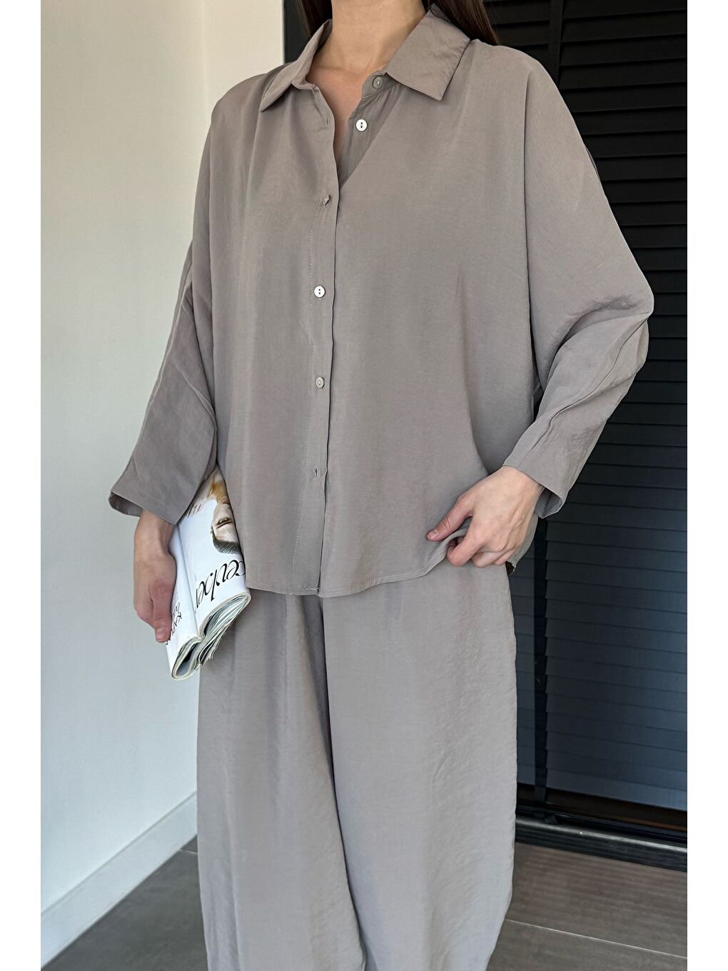 Bej Perry Kadın Oversize Gömlek Havuç Pantolon İkili Takım-3