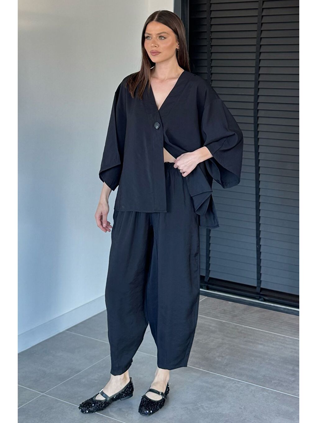 Siyah Perry Kadın Kısa Kol Oversize Bluz Havuç Pantolon İkili Takım