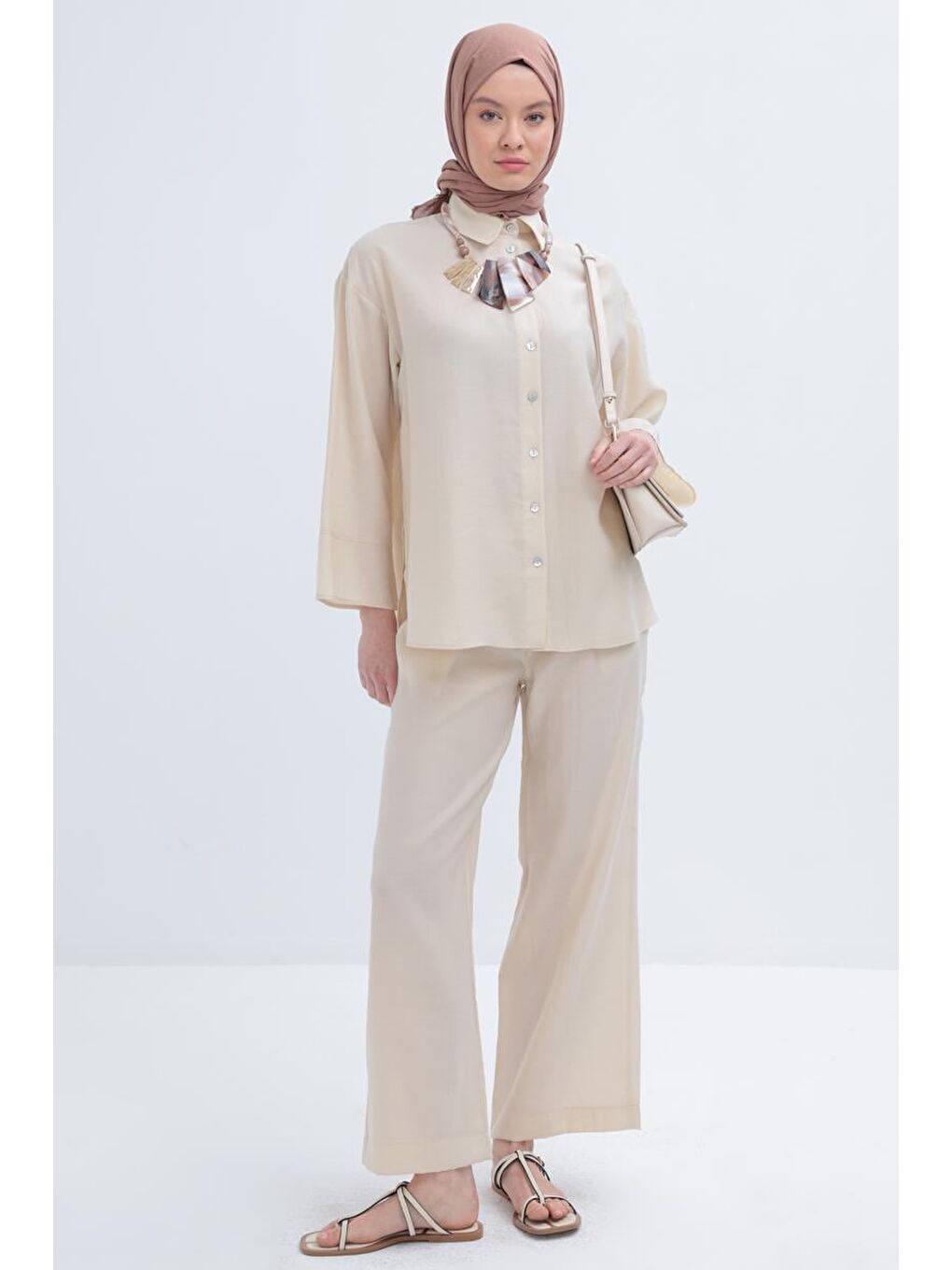 Ekru-Pantolonlu Takım