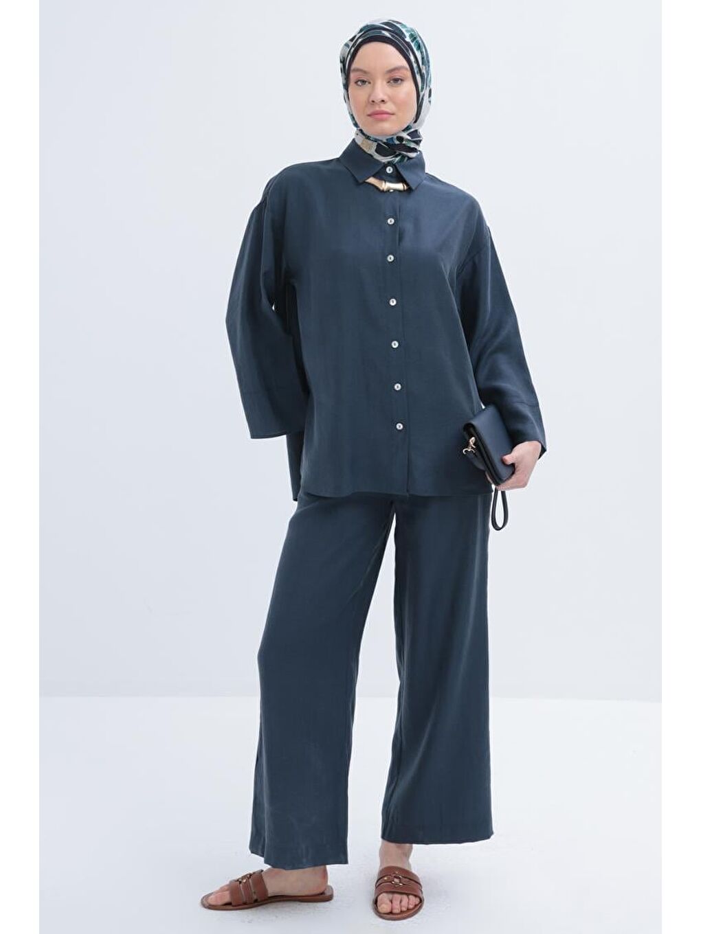 İndigo-Pantolonlu Takım