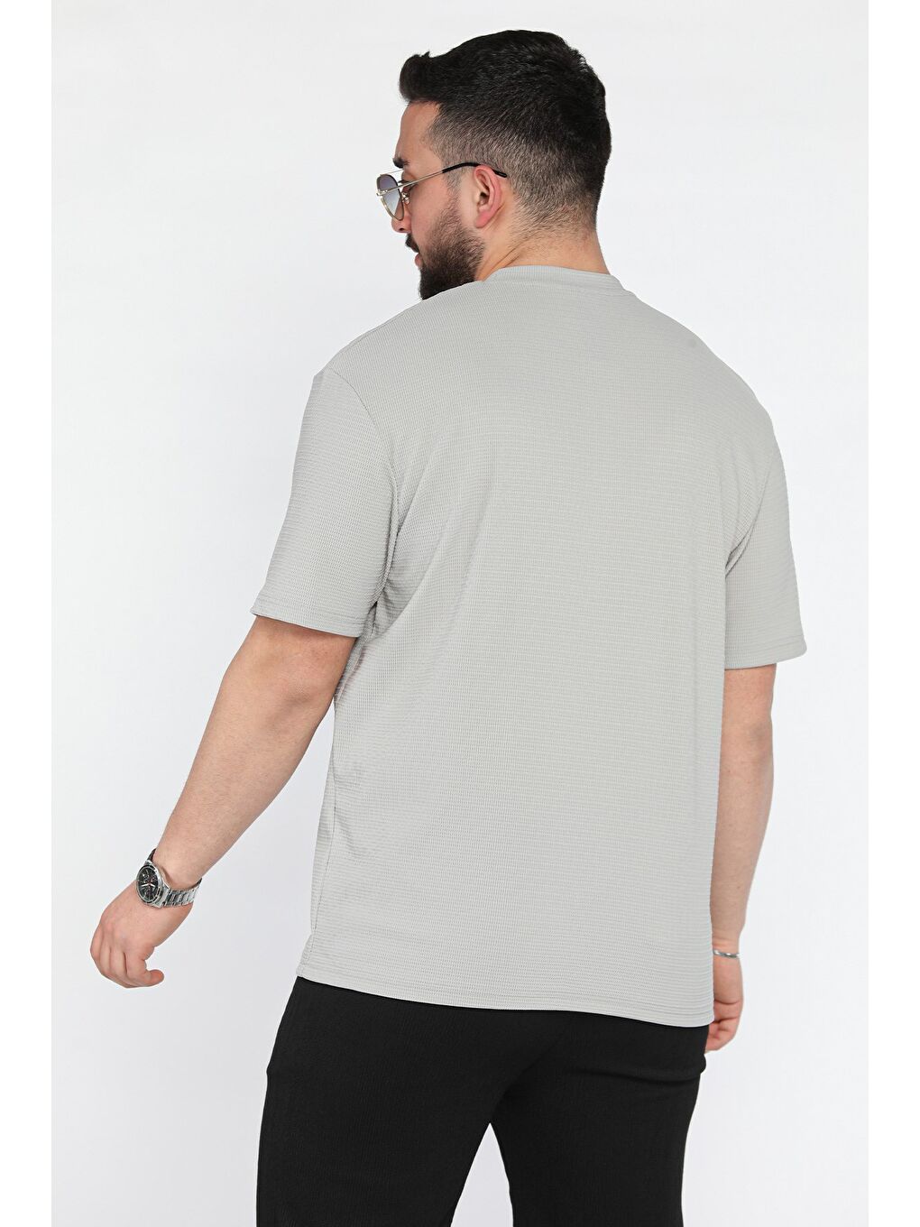 Gri Bisiklet Yaka Cepli Erkek Tişört-2