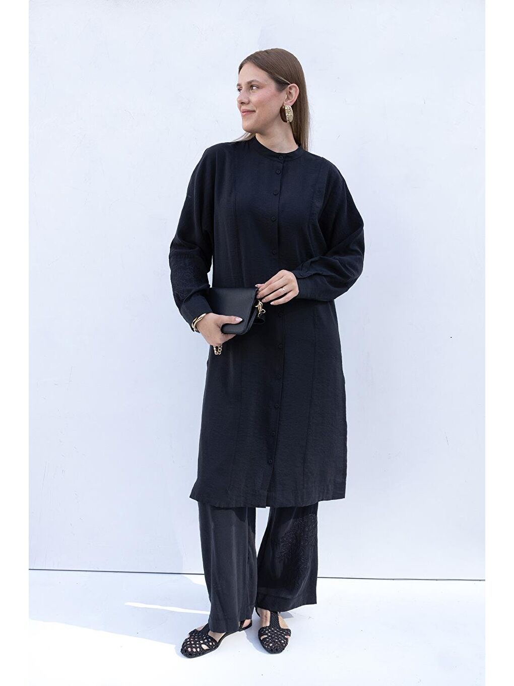 Siyah-Nakış Detaylı Modal Pantolonlu Takım