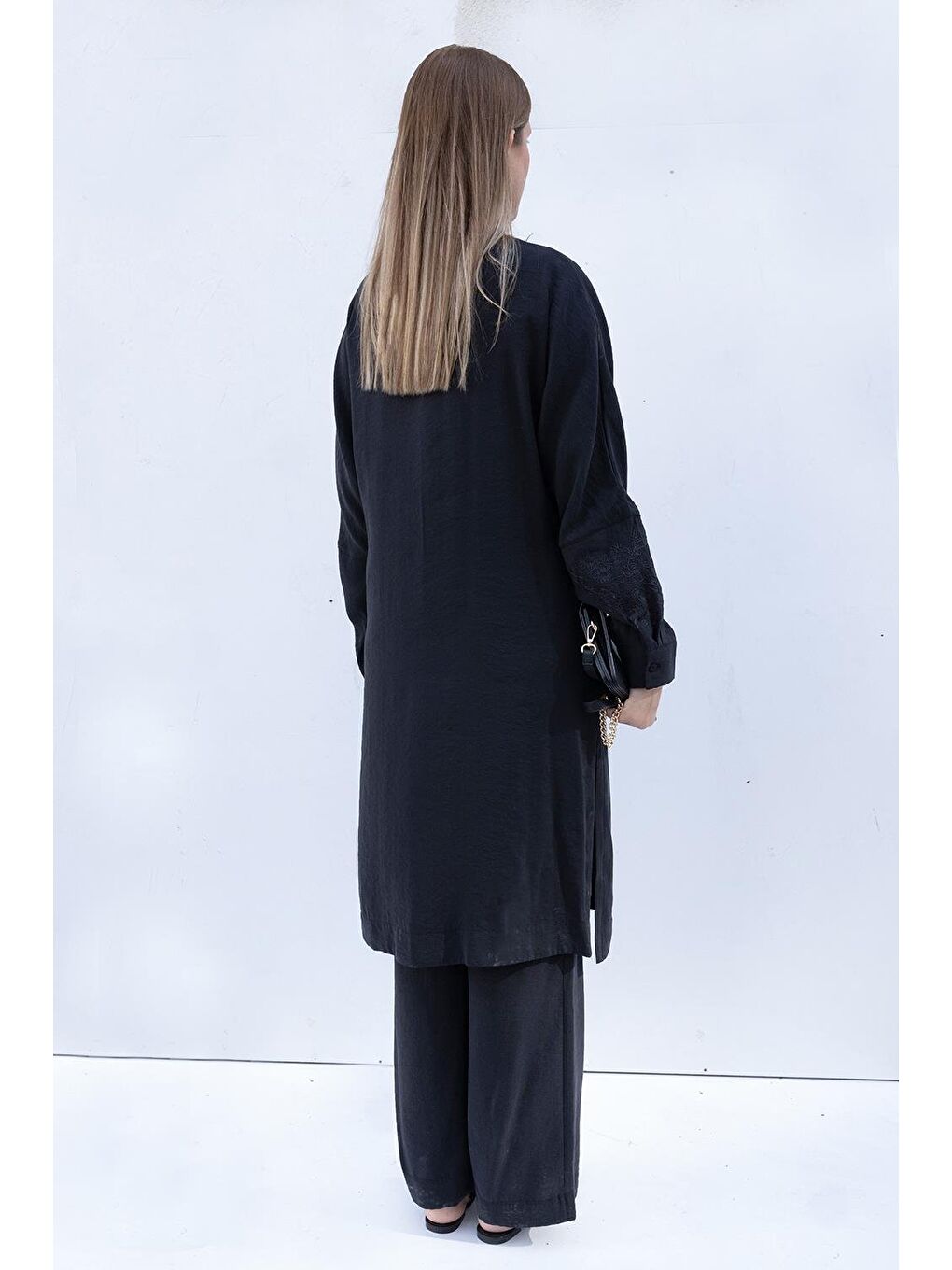 Siyah-Nakış Detaylı Modal Pantolonlu Takım-2