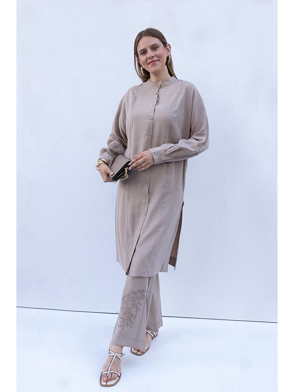 Bej Vizon-Nakış Detaylı Modal Pantolonlu Takım