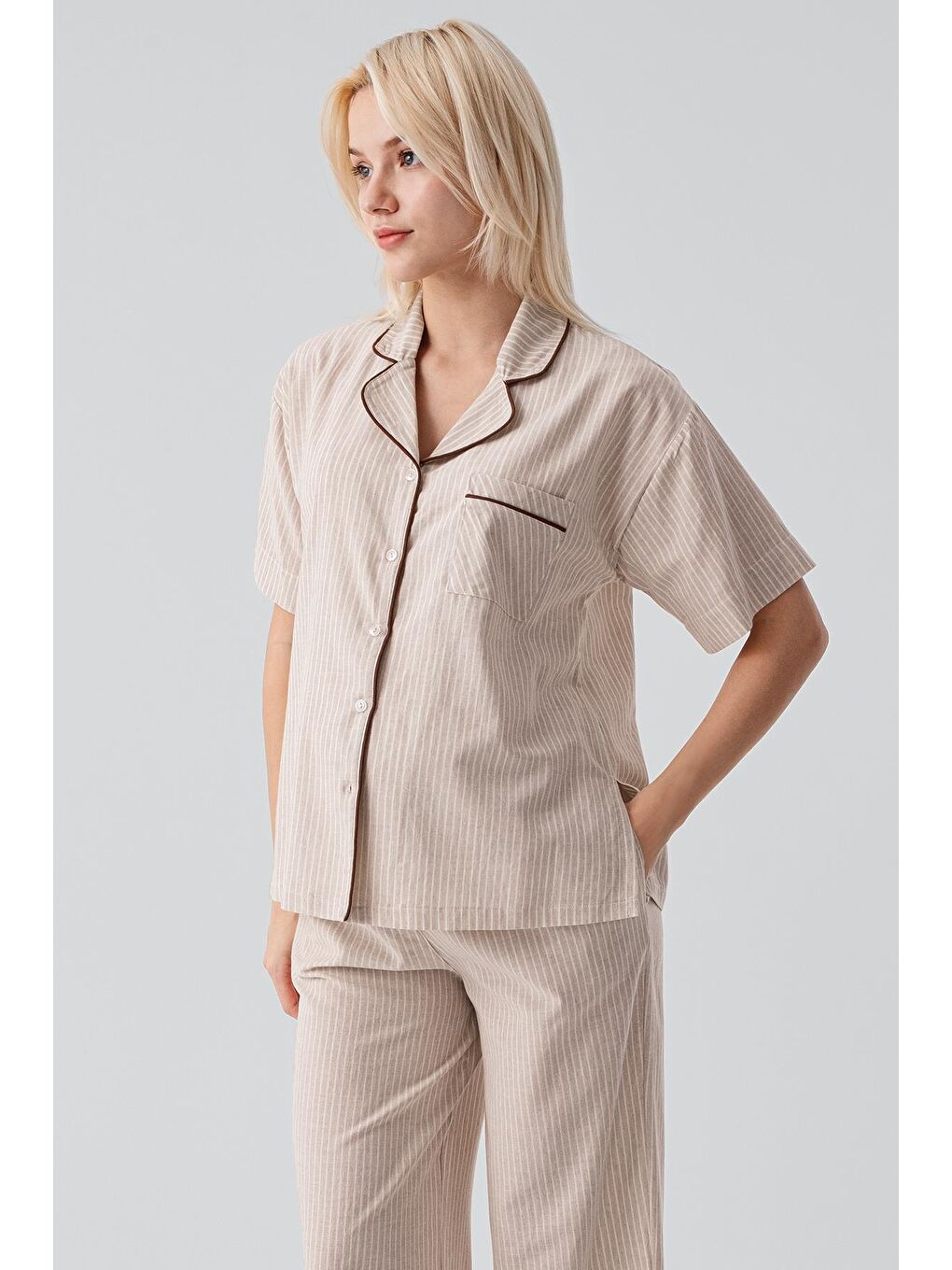 Bej Kısa Kollu Düğmeli Çizgili Dokuma %100 Pamuk Pijama Takım 19208-6