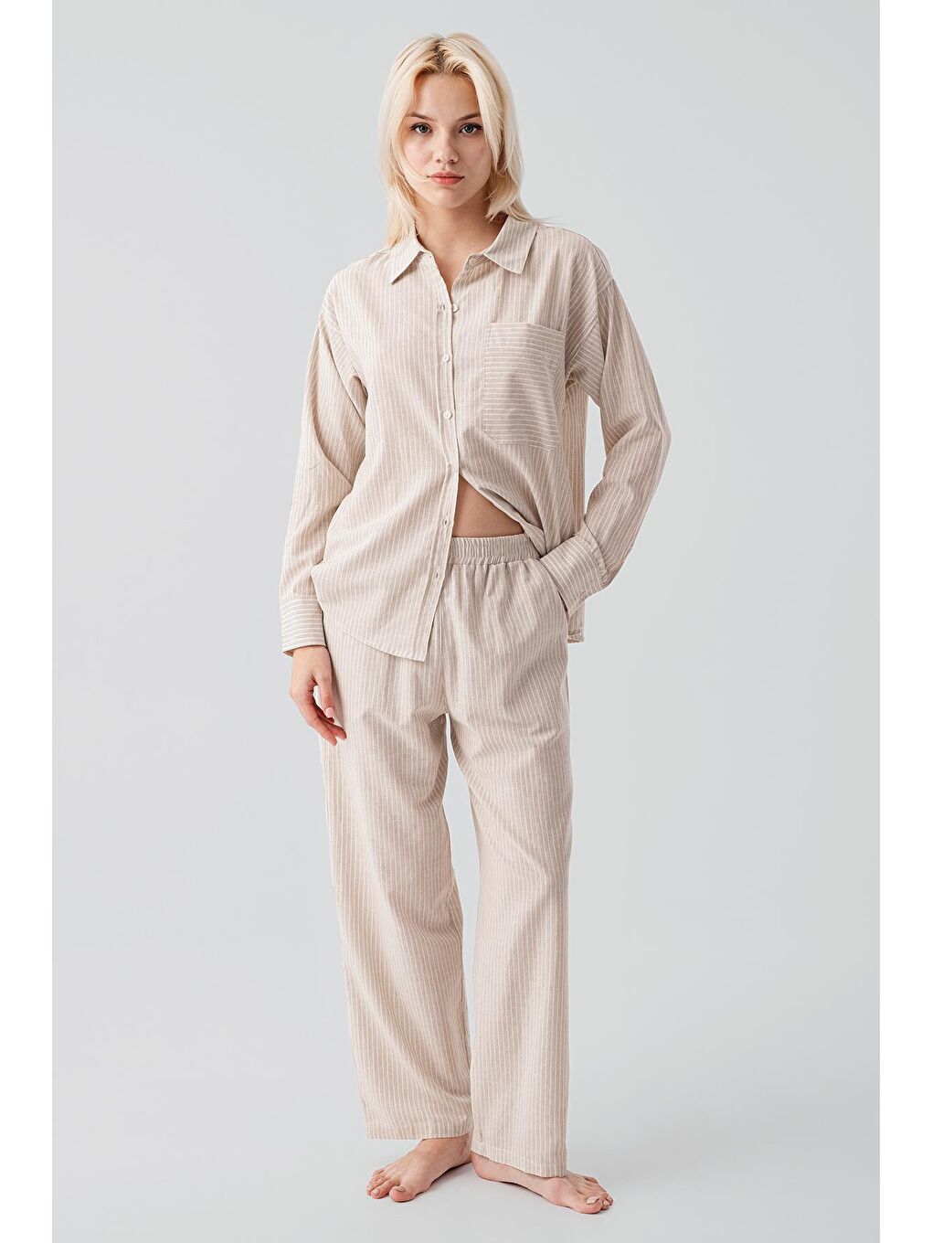Bej Uzun Kollu Çizgili Düğmeli Dokuma %100 Pamuk Pijama Takım 19209-1