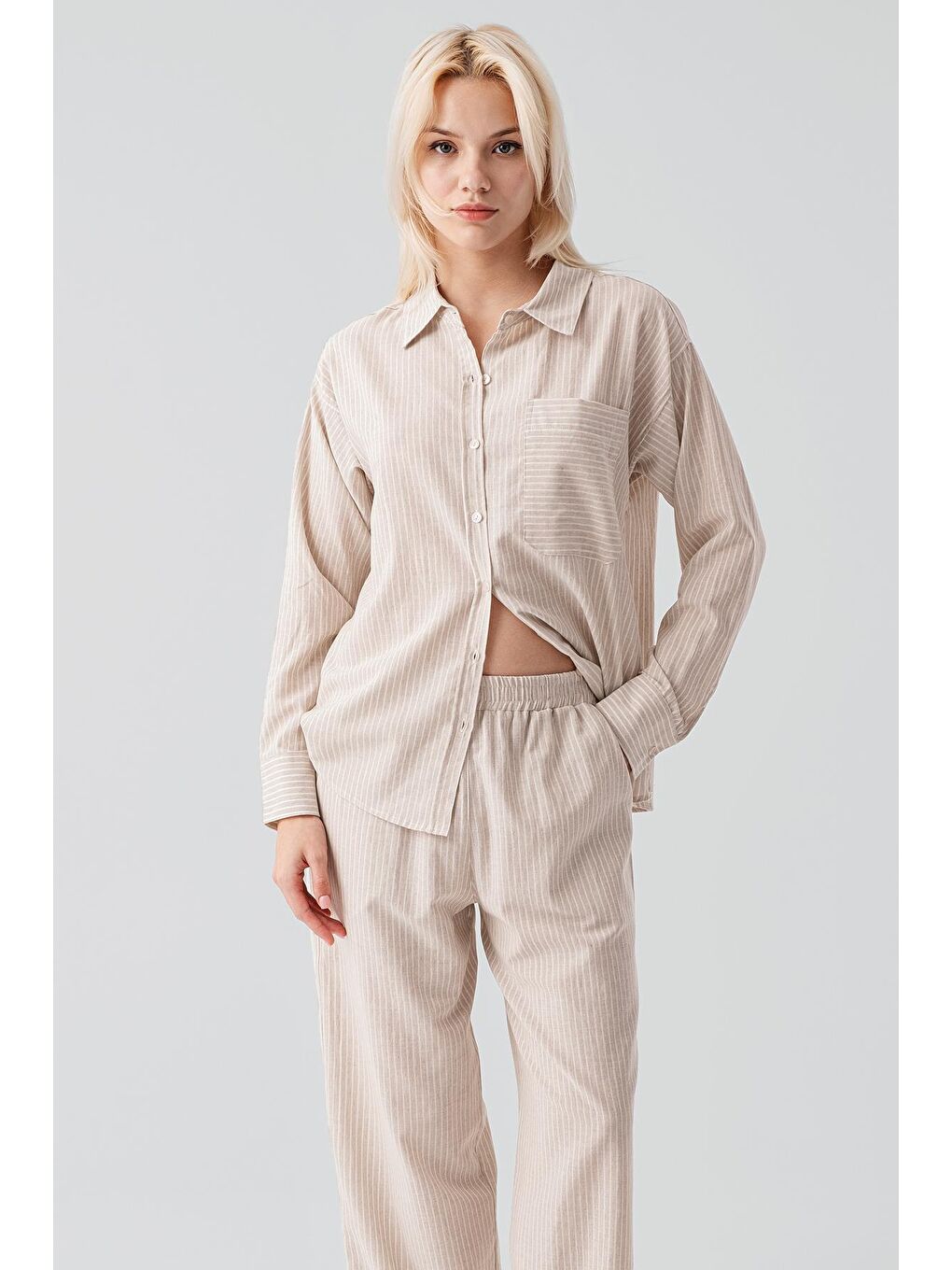 Bej Uzun Kollu Çizgili Düğmeli Dokuma %100 Pamuk Pijama Takım 19209-3