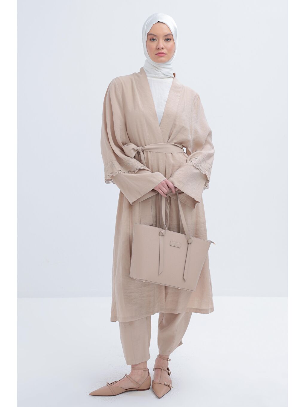 Bej Vizon-Kolu Fisto Detaylı Modal Pantolonlu Takım