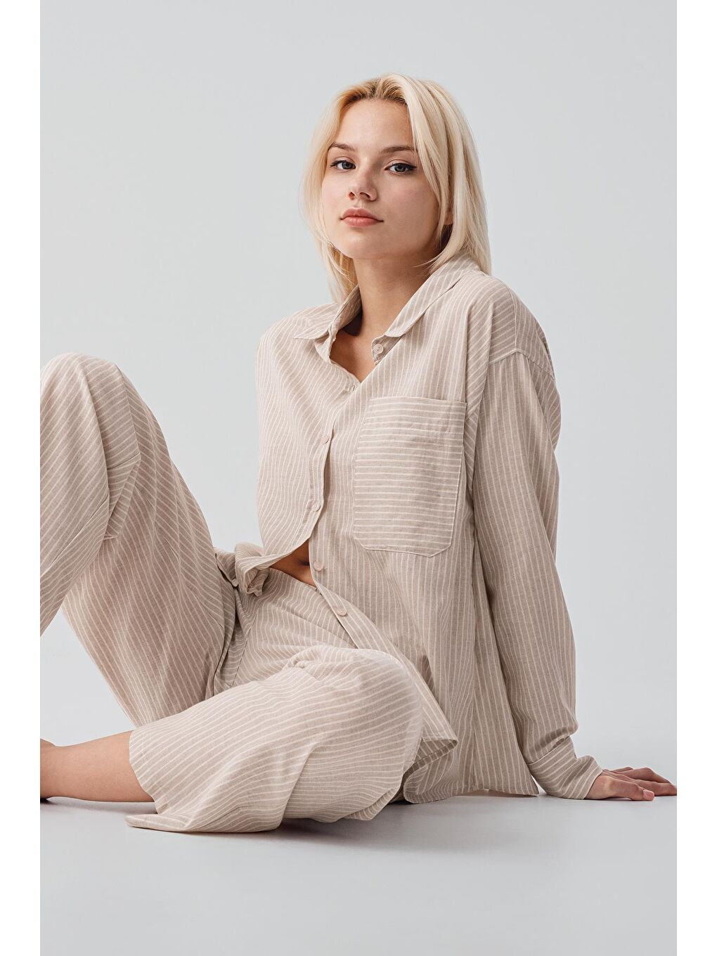 Bej Uzun Kollu Çizgili Düğmeli Dokuma %100 Pamuk Pijama Takım 19209-5