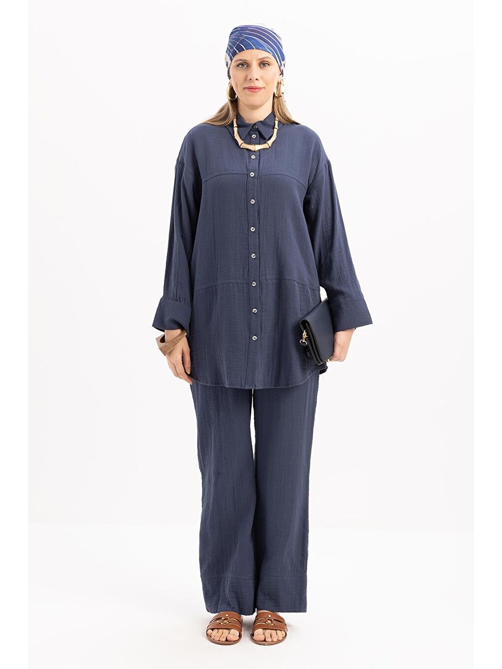 İndigo-Dikiş Detaylı Müslin Pantolonlu Takım-1