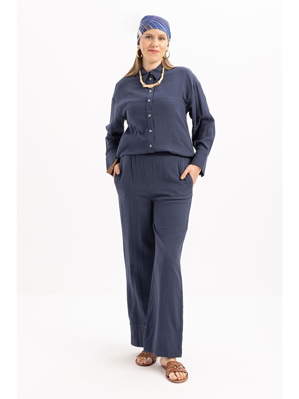 İndigo-Dikiş Detaylı Müslin Pantolonlu Takım-4
