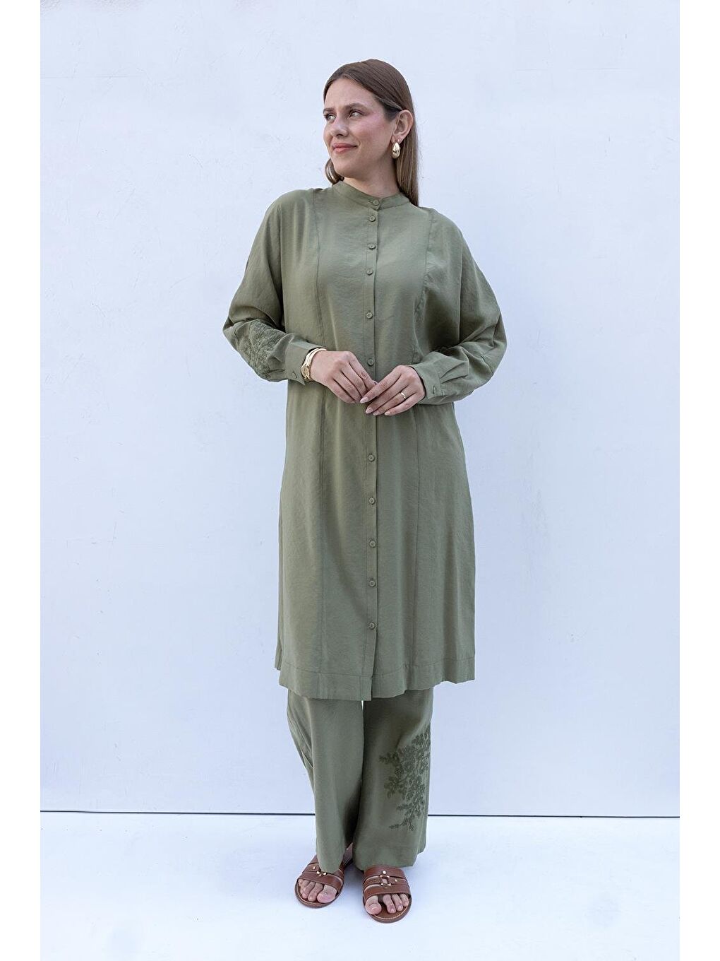 Haki-Nakış Detaylı Modal Pantolonlu Takım