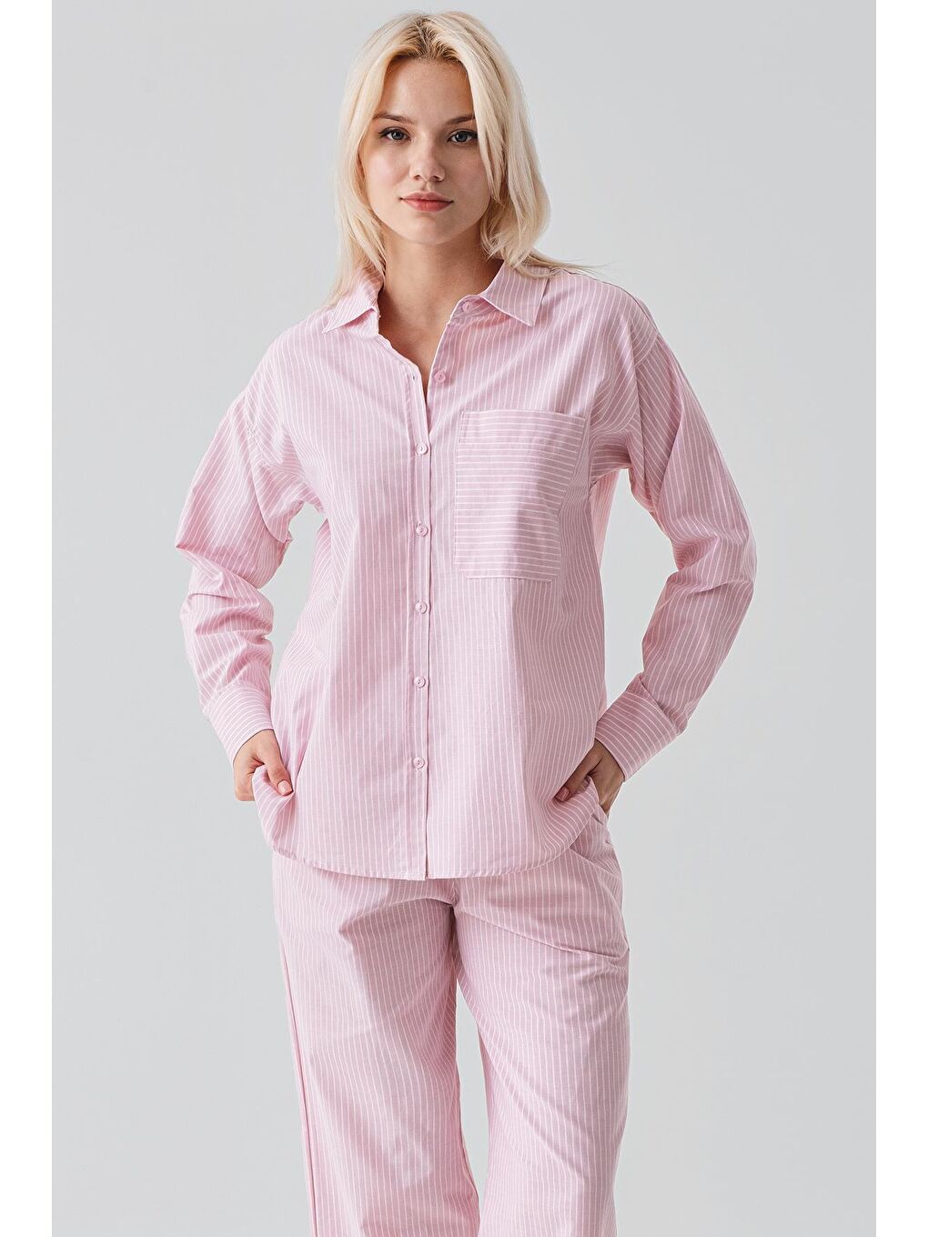 Pembe Uzun Kollu Çizgili Düğmeli Dokuma %100 Pamuk Pijama Takım 19209-4