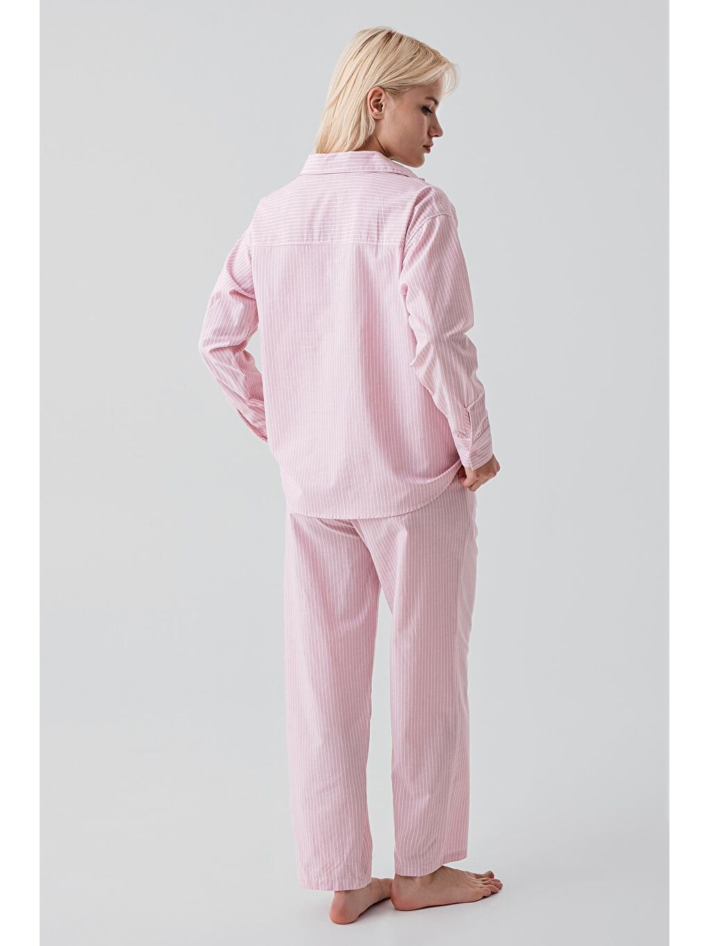 Pembe Uzun Kollu Çizgili Düğmeli Dokuma %100 Pamuk Pijama Takım 19209-8
