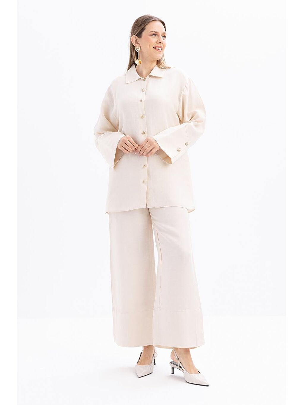 Bej Taş-Geniş Katlamalı Yırtmaçlı Keten Pantolonlu Takım