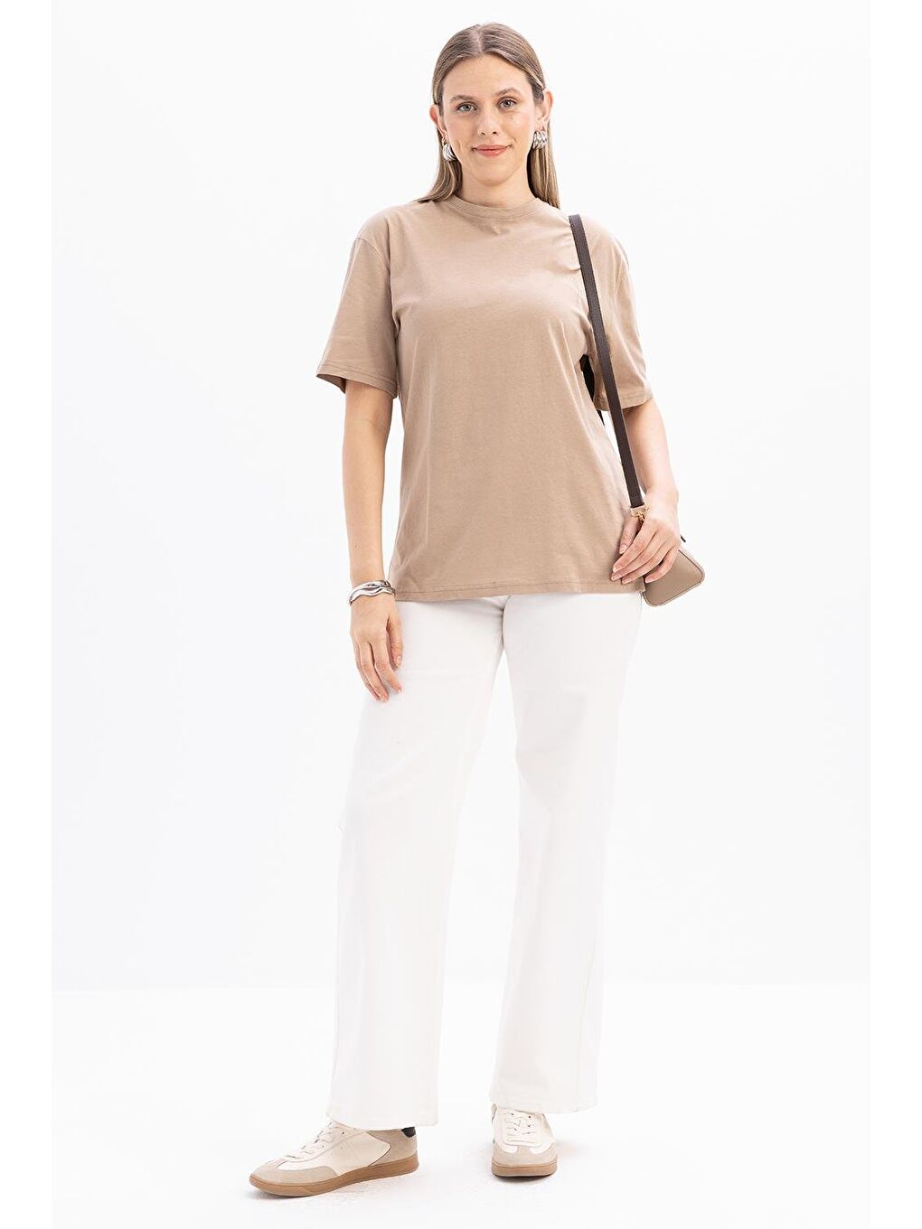 Beyaz Vizon-Kısa Kollu Nakış Detaylı T-Shirt-1