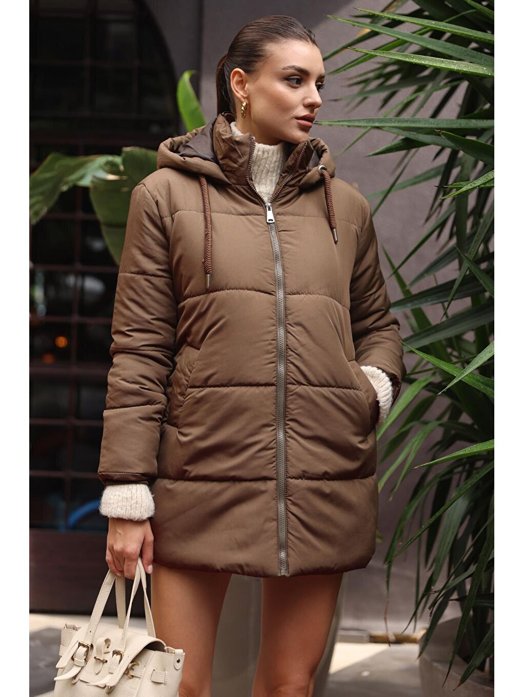 5163 Kapüşonlu Oversize Şişme Mont - Kahverengi