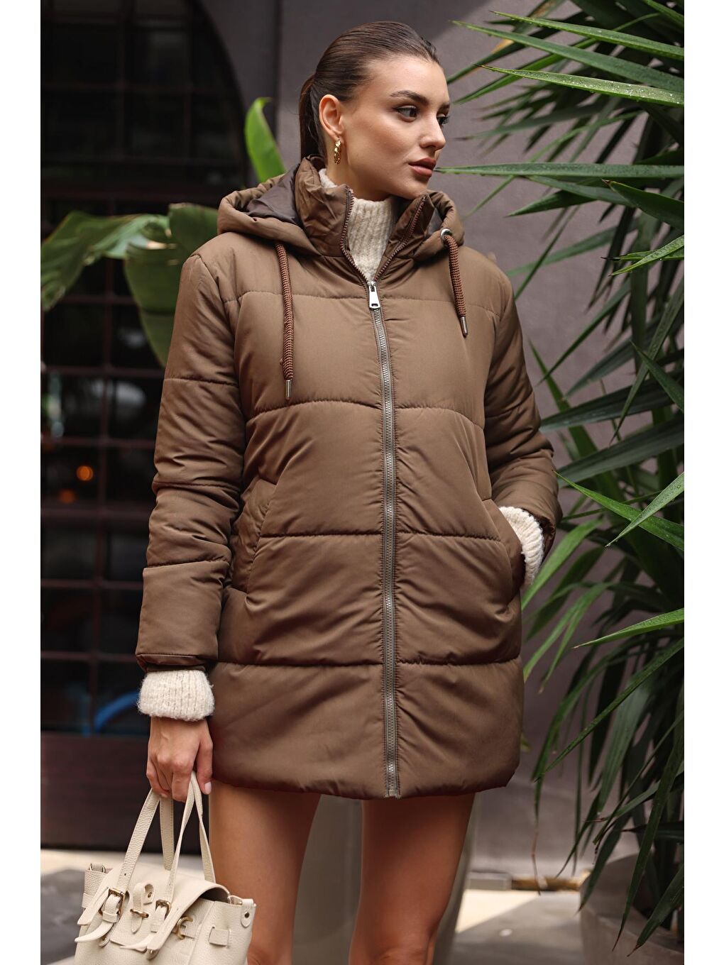 5163 Kapüşonlu Oversize Şişme Mont - Kahverengi-1