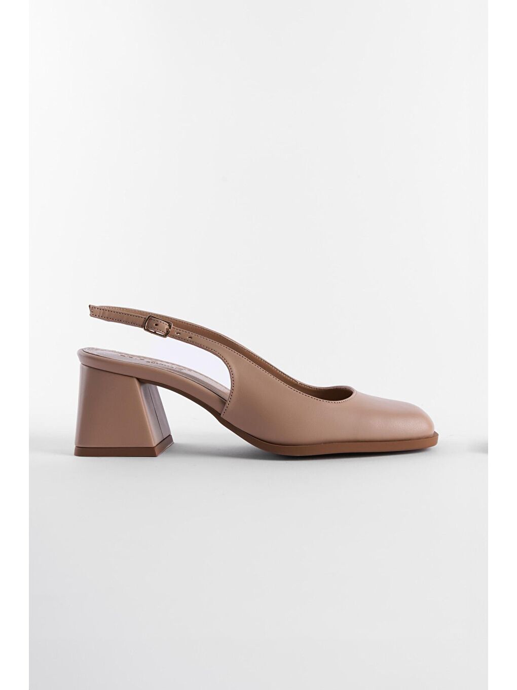 Bej Küt Burunlu Kalın Topuklu Arkası Açık Kadın Ayakkabı-1