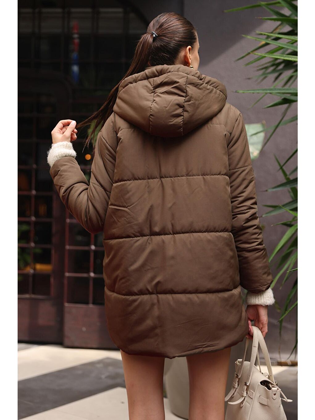 5163 Kapüşonlu Oversize Şişme Mont - Kahverengi-2