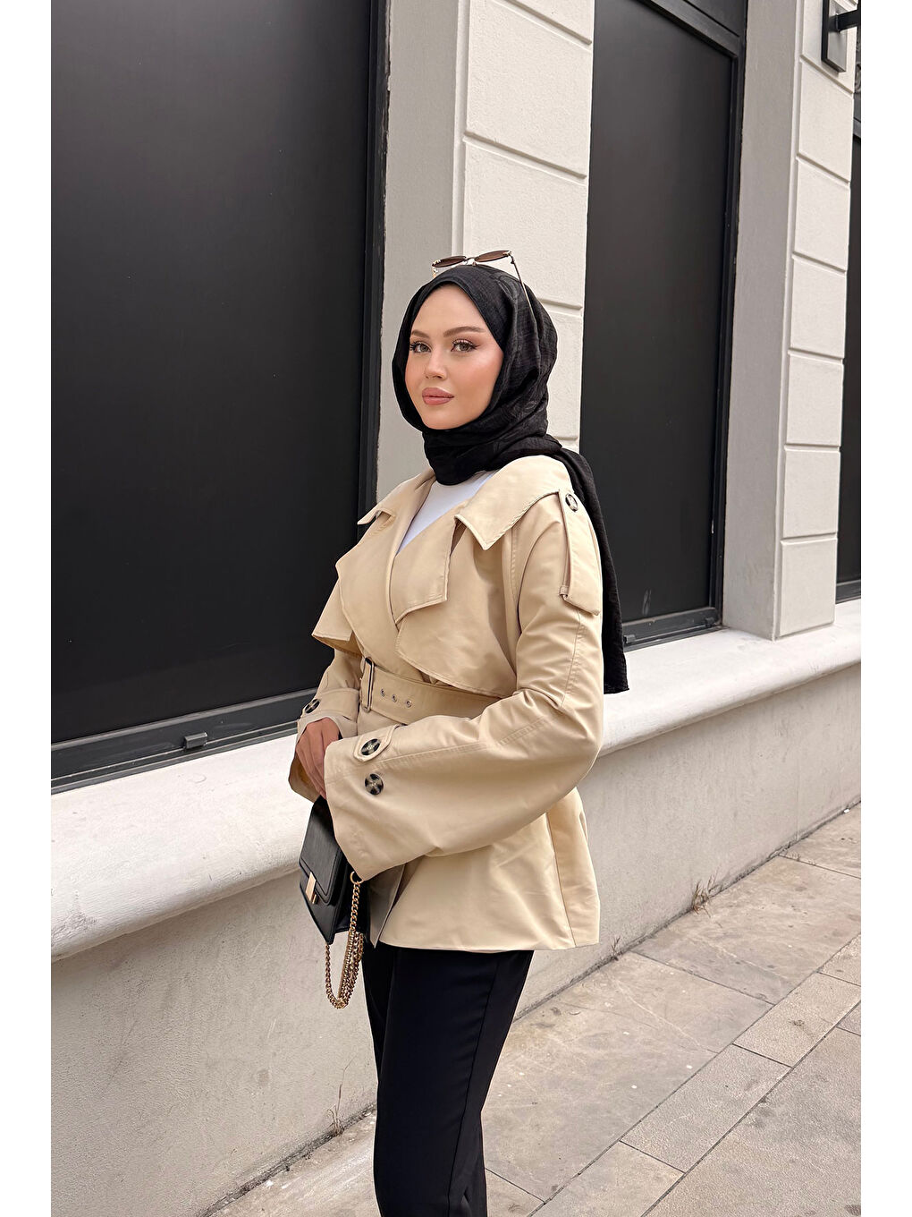 Ekru Kadın Kemer Detay Kısa Trenç Krem-3