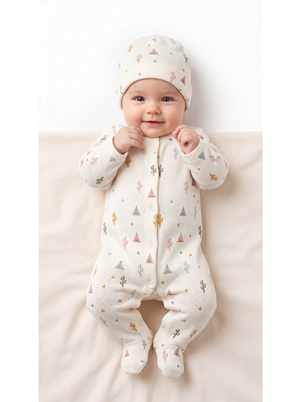 Ekru Kaktüs Desenli 3'Lü Kız Bebek Yenidoğan Takımı-1