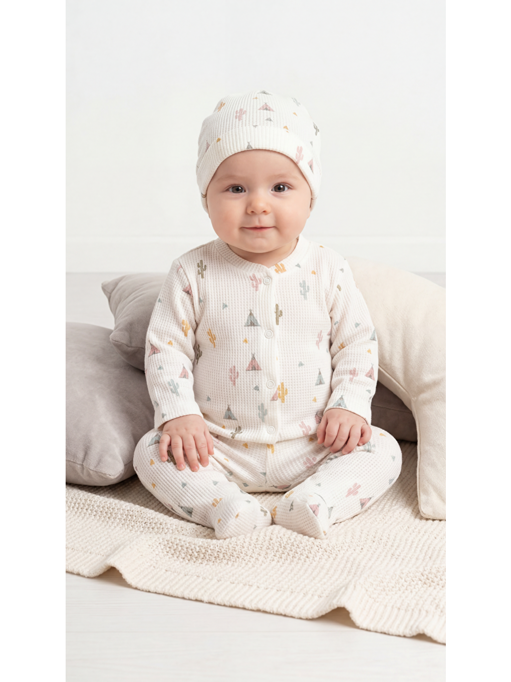 Ekru Kaktüs Desenli 3'Lü Kız Bebek Yenidoğan Takımı-4