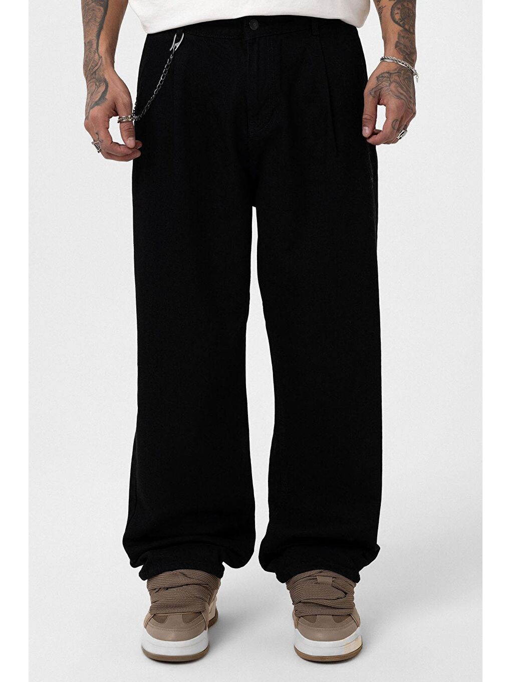 Pileli Zincir Detaylı Baggy Jean Siyah-1