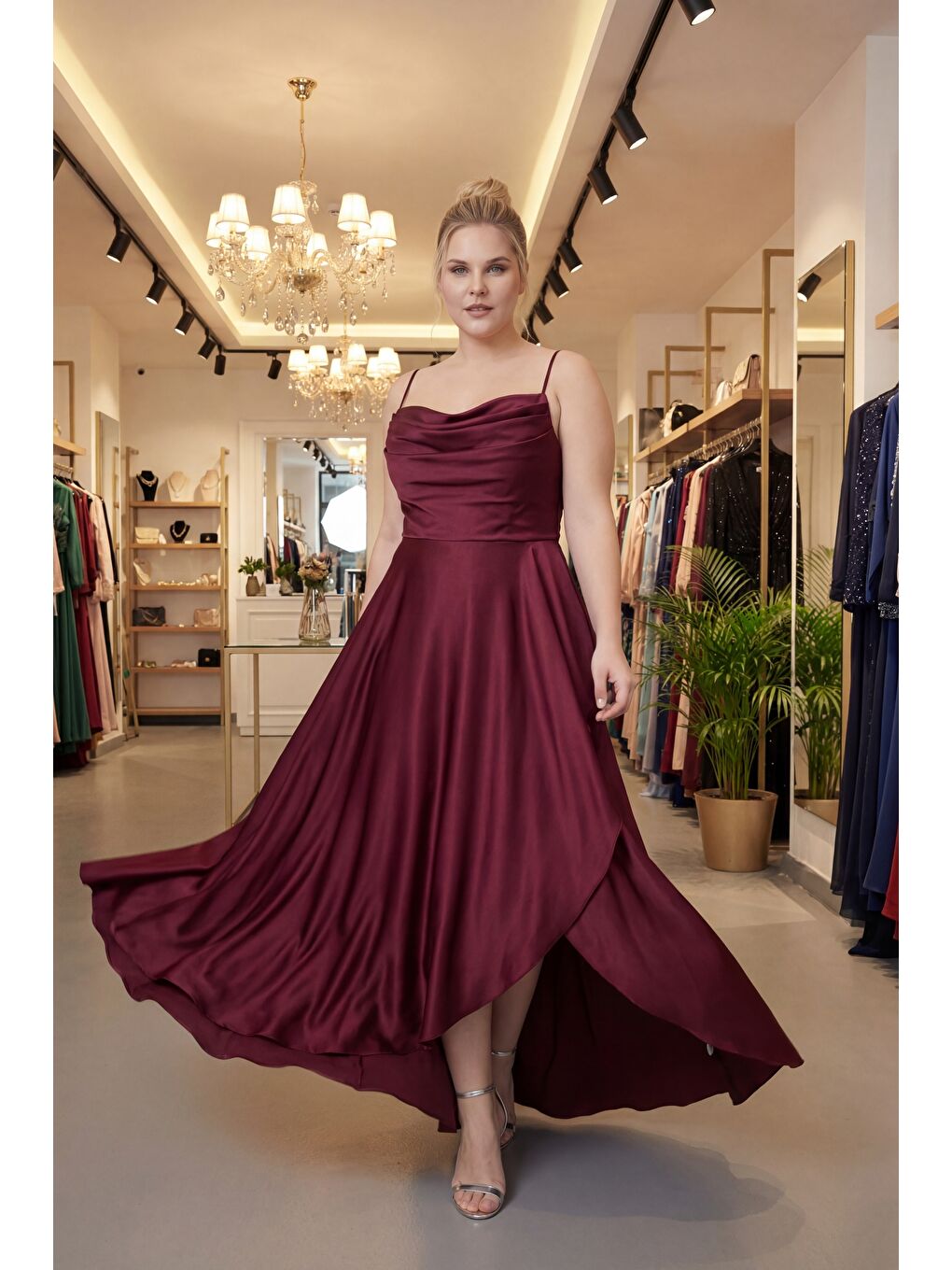 Kadın Bordo Volanlı Yırtmaçlı Büyük Beden Saten Abiye Mezuniyet Elbisesi-4