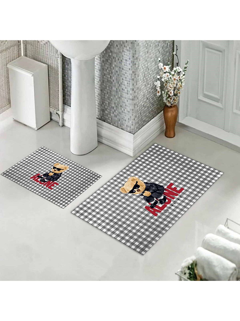 Karışık Teddy Bear Desenli 2 li Kaydırmaz Banyo Paspas Seti