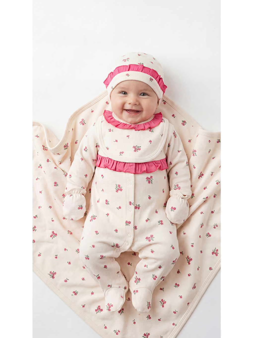 Pembe Çiçek Desenli Bataniyeli 5'Li Kız Bebek Yenidoğan Takımı-3