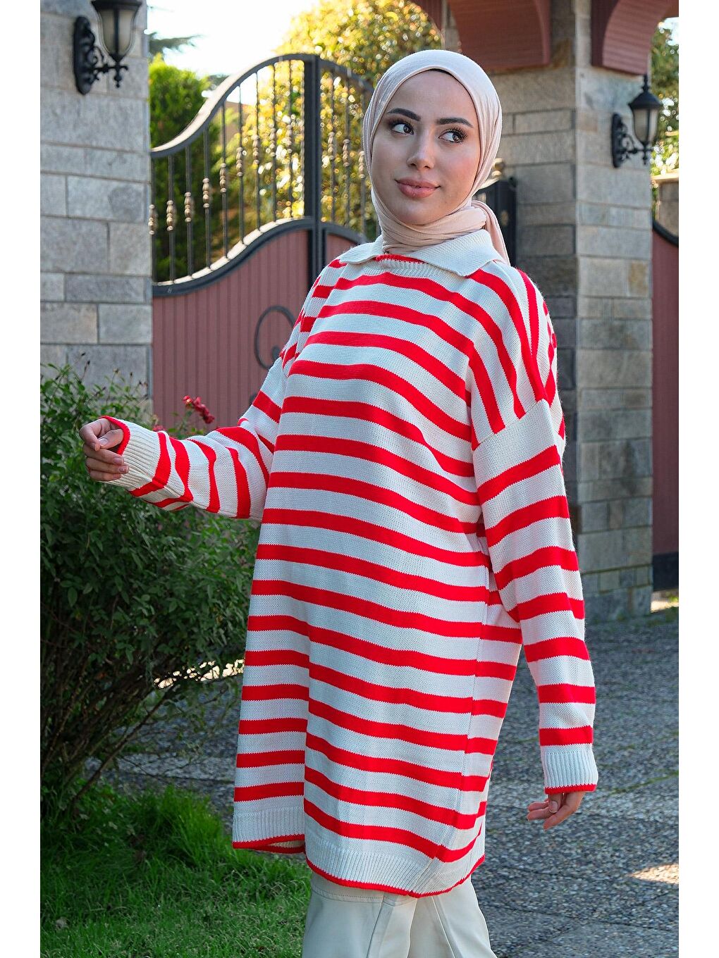 Kadın Çizgili Boğazlı Triko Kazak Kırmızı