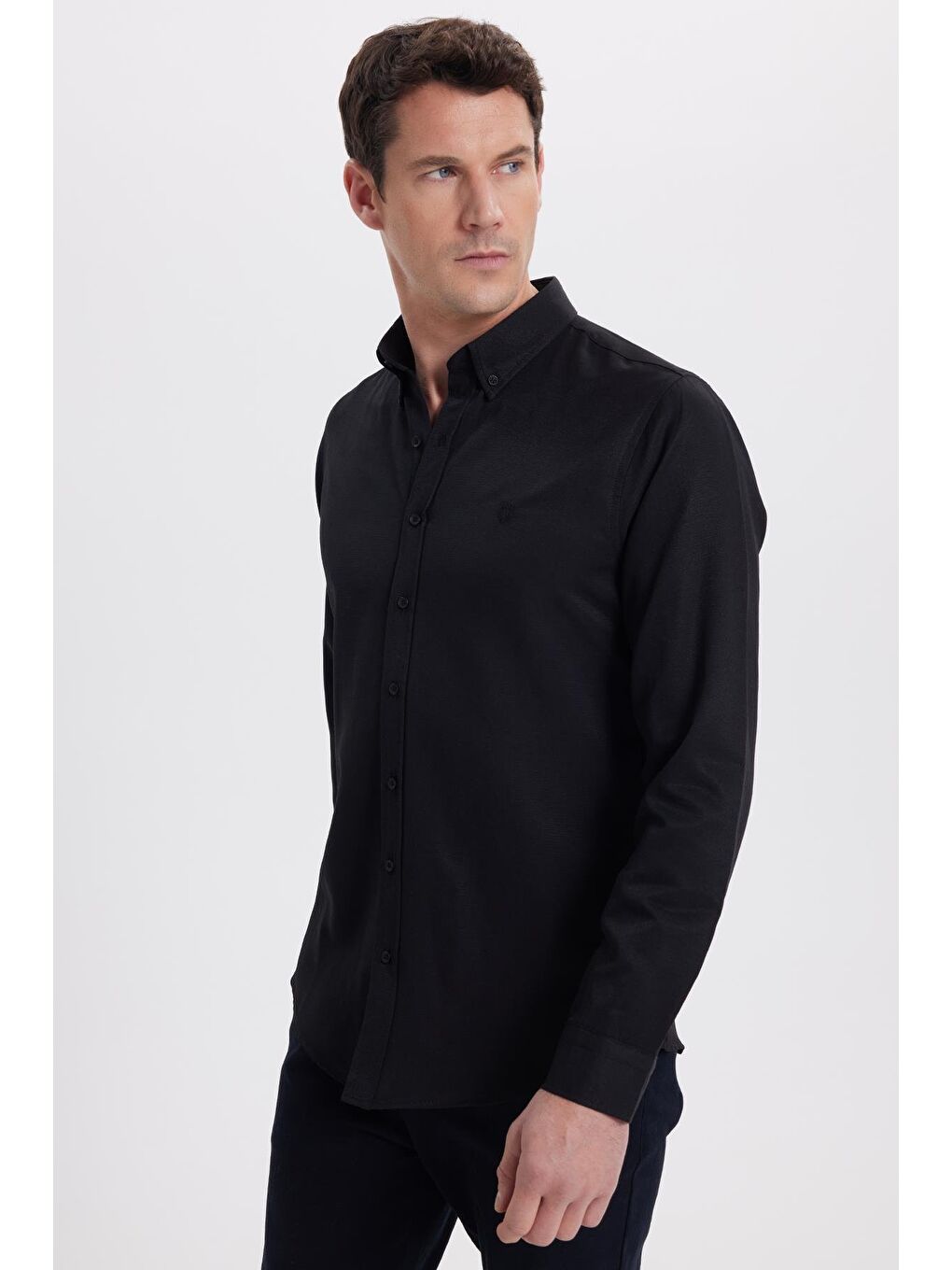 Erkek Slim Fit Dar Kesim Düz Oxford Armalı  Düğmeli Yaka Siyah Spor Gömlek-3