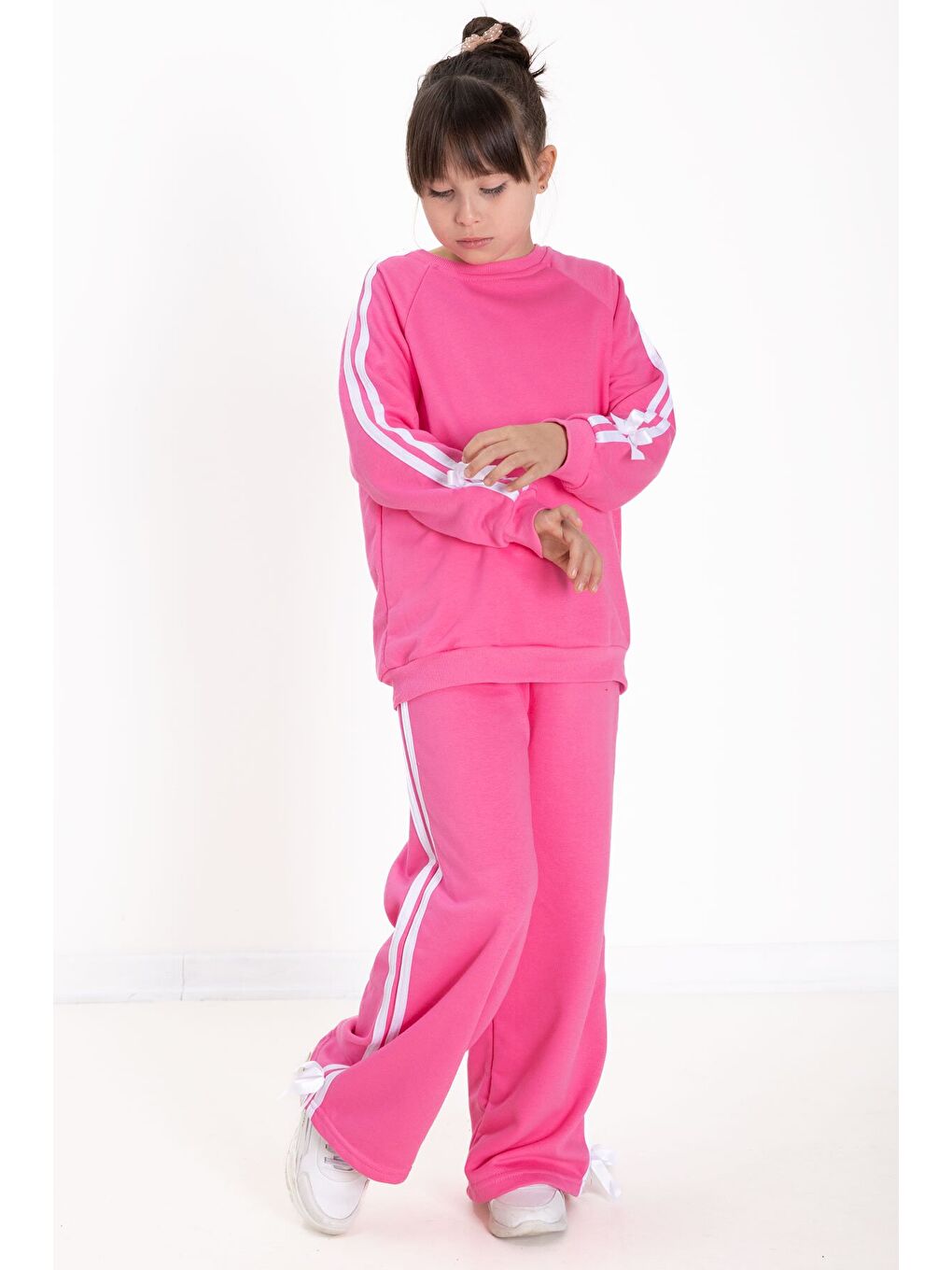 Pembe Fiyonk Detaylı Şeritli Kız Çocuk Bisiklet Yaka Eşofman Takımı 22731-1