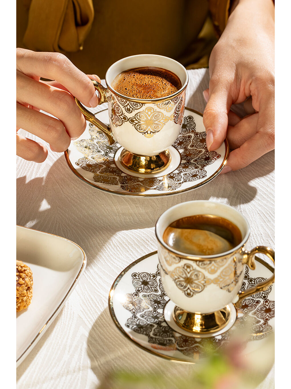 Beyaz Ece 6 Kişilik 12 Parça Porselen Kahve Fincan Takımı-1