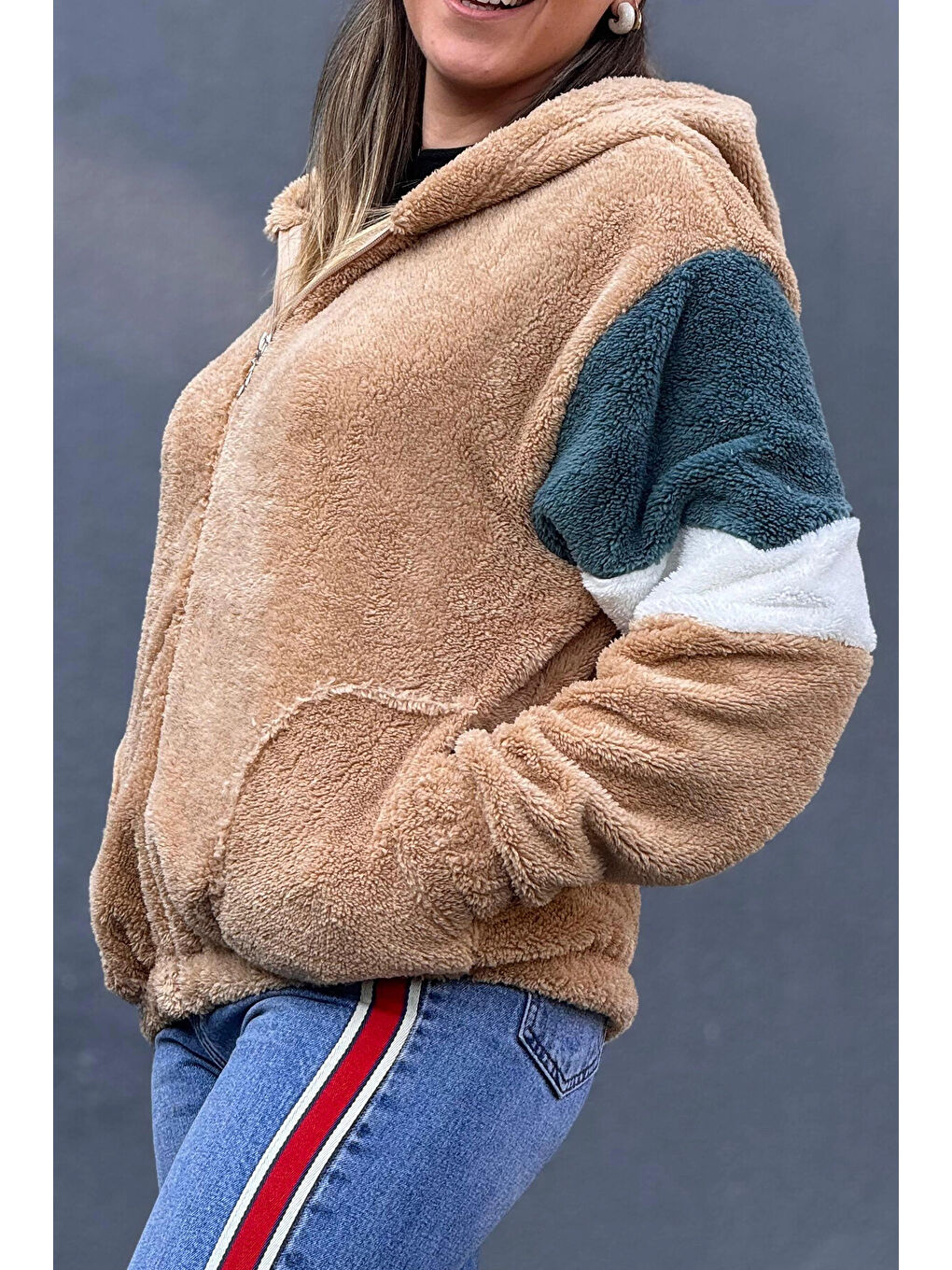 Bej Kadın Bisküvi Beyaz Welsoft Esnek Kumaş Kapüşonlu  Pelüş Ceket Hzl25W Dsb110071-2