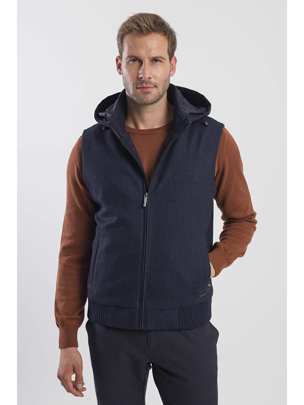 Lacivert Comfort Fit Desenli Çıkarılabilir Kapüşonlu Yelek