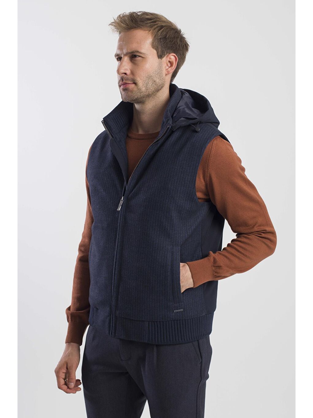 Lacivert Comfort Fit Desenli Çıkarılabilir Kapüşonlu Yelek-2