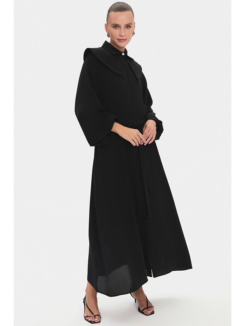 Siyah Kadın Bebe Yaka Balon Kol Belden Bağlama Detaylı Maxi Elbise