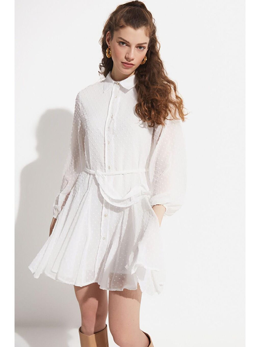 Beyaz Desenli Önden Düğme Kapamalı Elbise-2